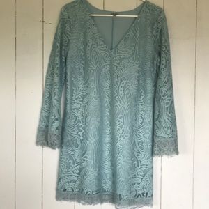 Deep v lace shift dress